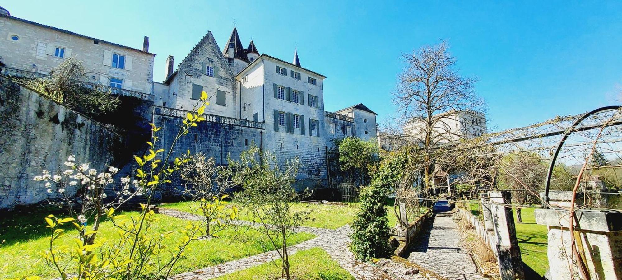 Chateau Des Senechaux, Bourdeilles Εξωτερικό φωτογραφία