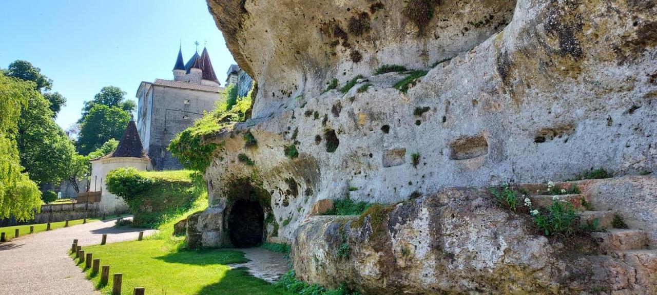 Chateau Des Senechaux, Bourdeilles Εξωτερικό φωτογραφία