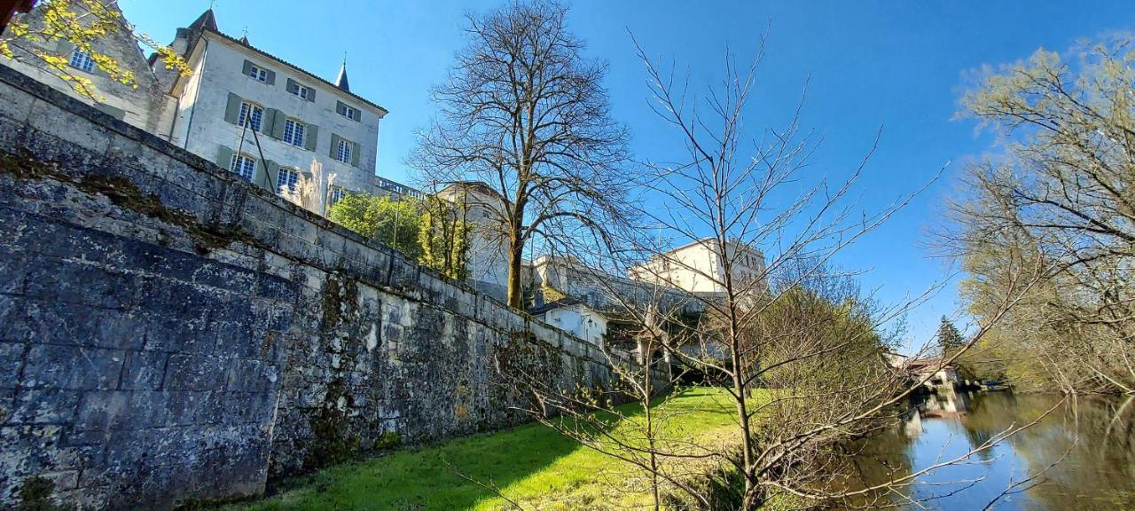 Chateau Des Senechaux, Bourdeilles Εξωτερικό φωτογραφία
