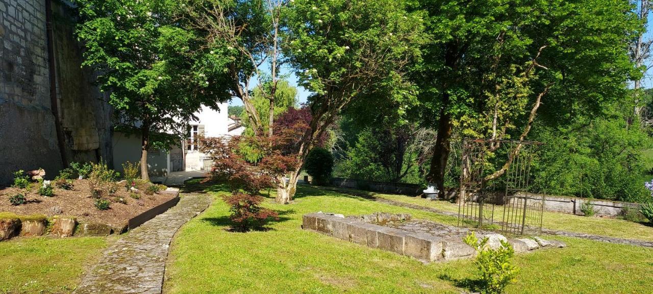 Chateau Des Senechaux, Bourdeilles Εξωτερικό φωτογραφία