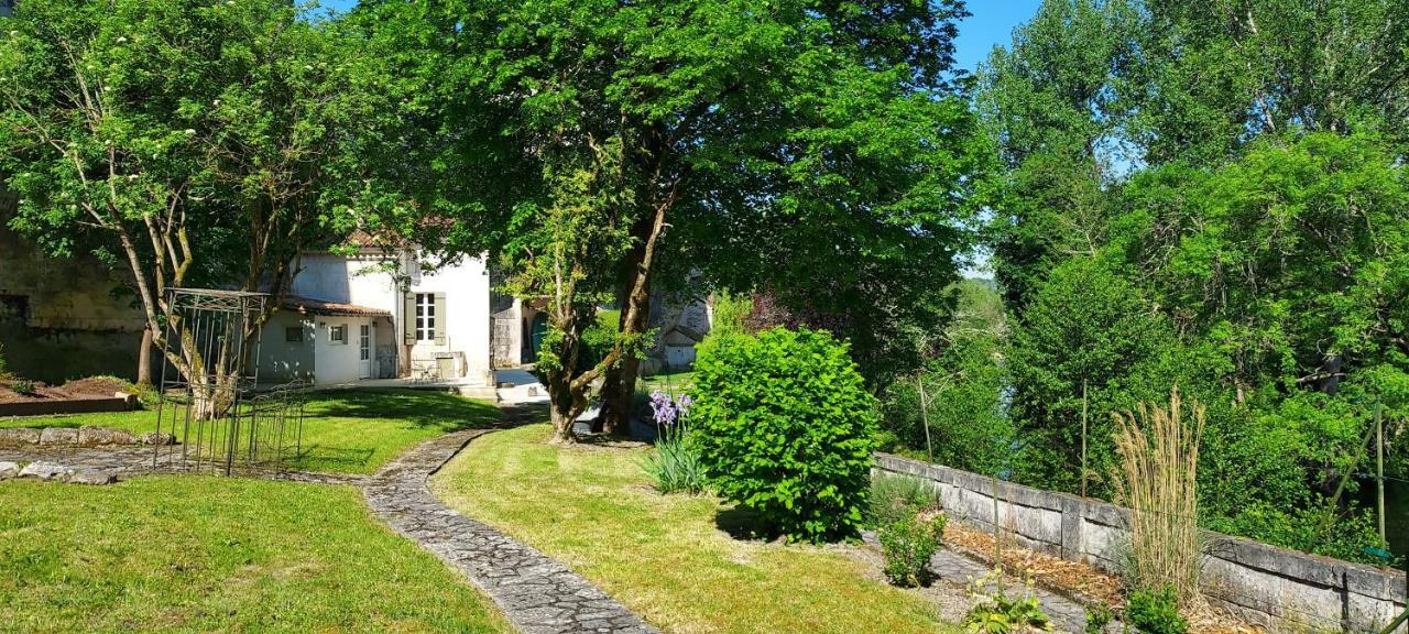 Chateau Des Senechaux, Bourdeilles Εξωτερικό φωτογραφία